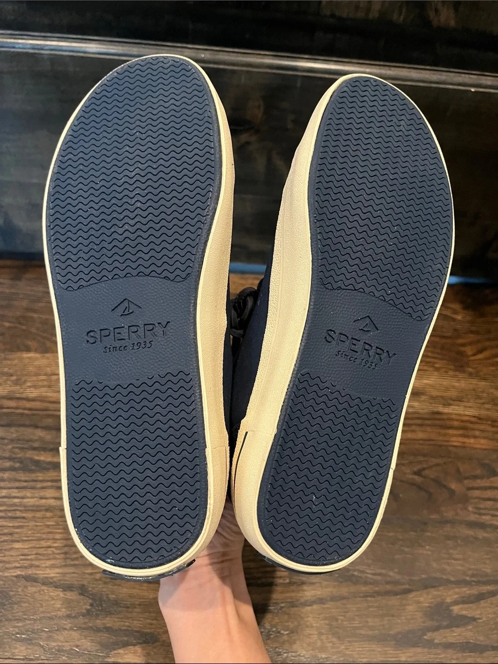 NEW Sperry Men's Navy Canvas Boat Shoes with Cream Sole
